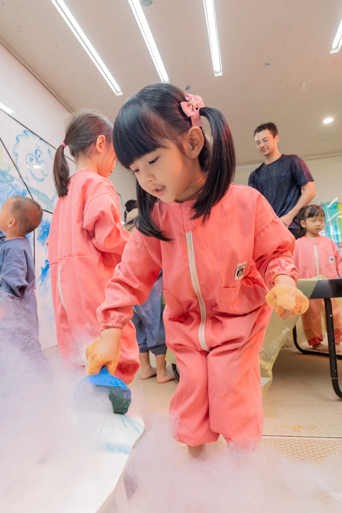 沉浸式 Messy Play 水彩派對